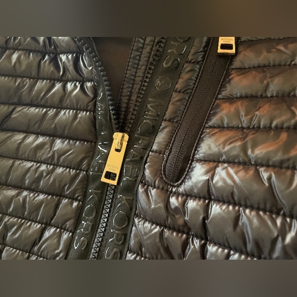 NWT Stunning Michael Kors Black MK Puffer Coat Plush Fur Designer Jacket S - 3X - Picture 7 of 14